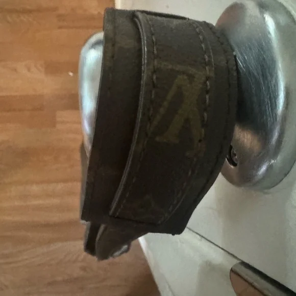 Louis Vuitton Brown Monogram Messenger Bag - Picture 9 of 10